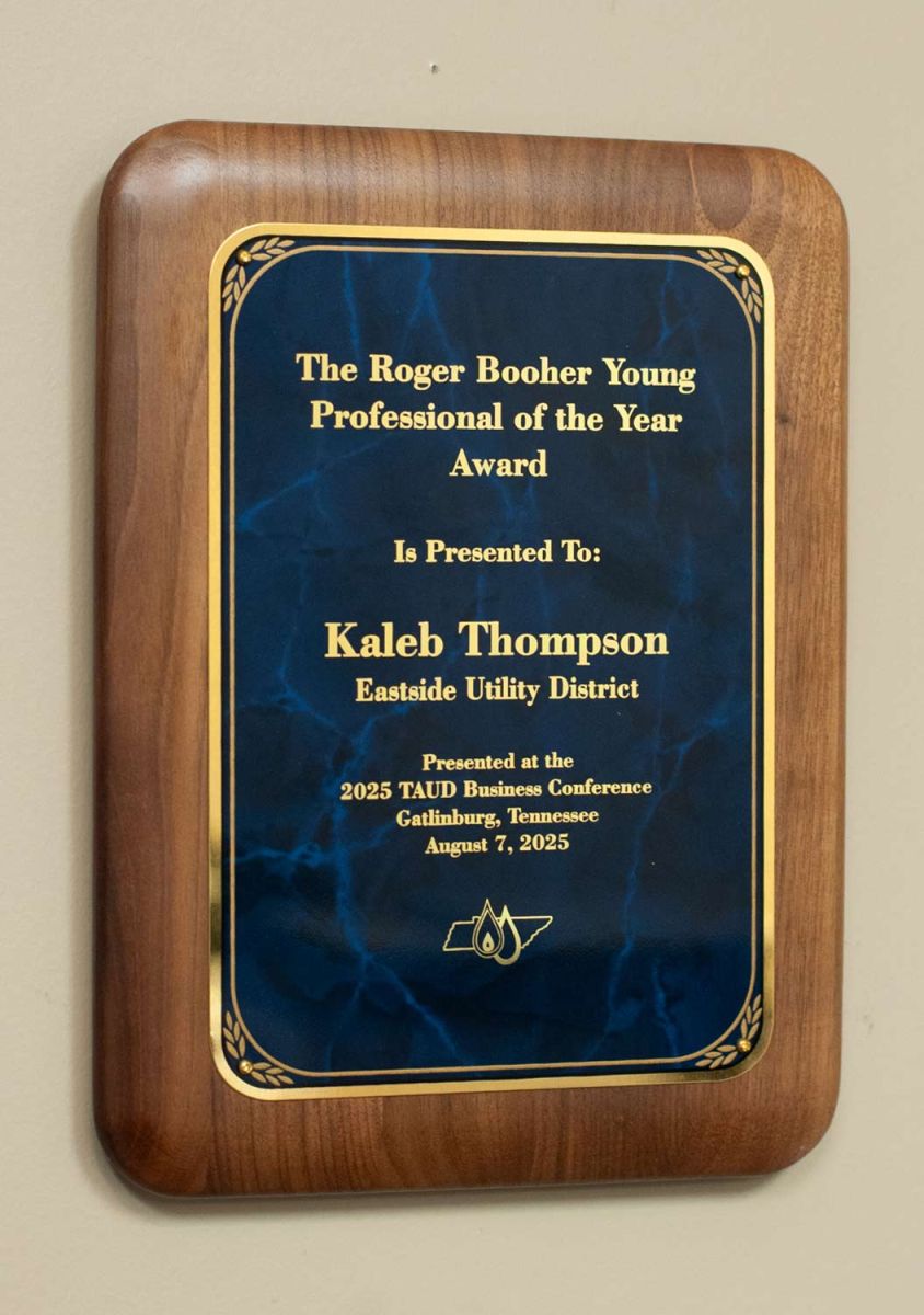 Taud Booher Award Presented to Kaleb Thompson